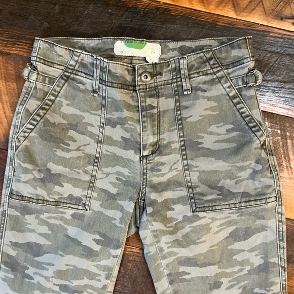 Anthropologie Pilcro Camo Utility Pants Women’s 25 Slim Straight Olive Green - Picture 3 of 7